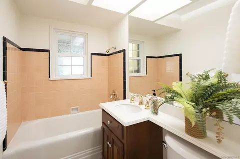 Bath - 1820 Grove Rd, El Cajon, CA 92020 photo 1 of 5