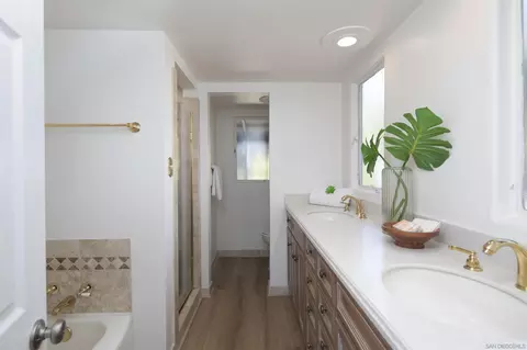 Bath - 1820 Grove Rd, El Cajon, CA 92020 photo 2 of 5