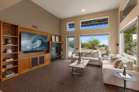 Living - 521 Latigo Row, Encinitas, CA 92024 photo 6 of 8