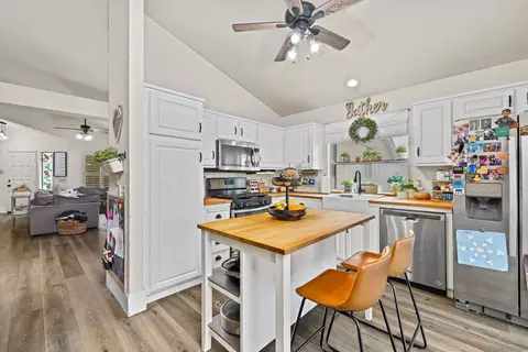 Kitchen - 2478 Hialeah Ln, Alpine, CA 91901 photo 2 of 4