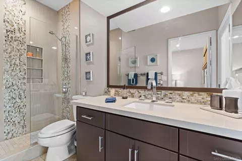 Bath - 3369 Rocking Horse Cir, Encinitas, CA 92024 photo 3 of 3