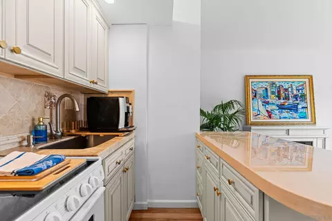 Kitchen - 230 Prospect St #12, La Jolla, CA 92037 photo 1 of 1