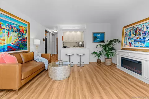 Living - 230 Prospect St #12, La Jolla, CA 92037 photo 2 of 4