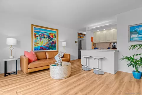 Living - 230 Prospect St #12, La Jolla, CA 92037 photo 3 of 4
