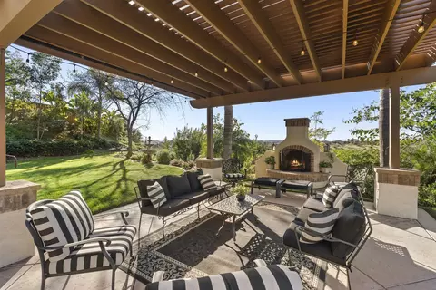 Exterior - 2105 Timneh Ct, Oceanside, CA 92057 photo 13 of 23