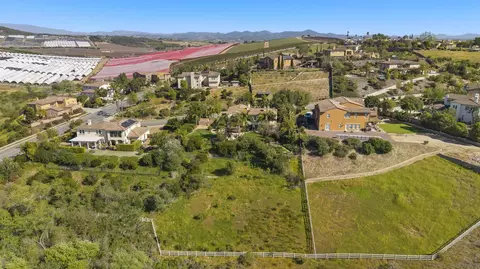 View/Area - 2105 Timneh Ct, Oceanside, CA 92057 photo 6 of 8