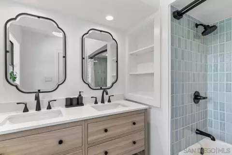 Bath - 1097 Camino Alisos, Fallbrook, CA 92028 photo 4 of 5