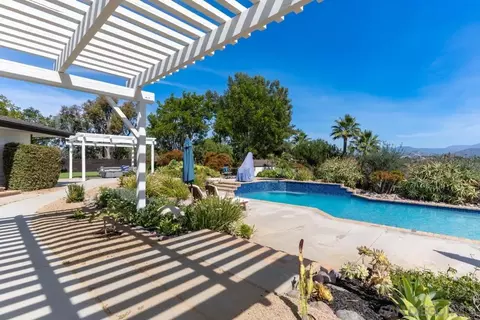 Exterior - 1097 Camino Alisos, Fallbrook, CA 92028 photo 8 of 18