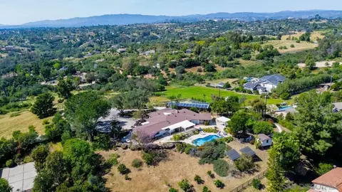 View/Area - 1097 Camino Alisos, Fallbrook, CA 92028 photo 6 of 7