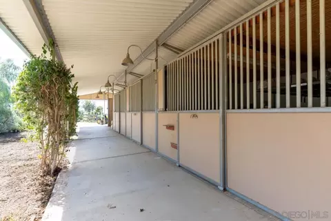 Entry Way - 1097 Camino Alisos, Fallbrook, CA 92028 photo 2 of 2