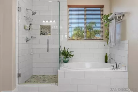 Bath - 1311 Bellingham Dr, Oceanside, CA 92057 photo 2 of 4