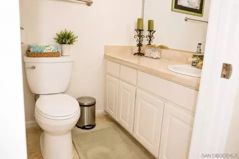 Bath - 12834 Rockwell, Poway, CA 92064 photo 9 of 10
