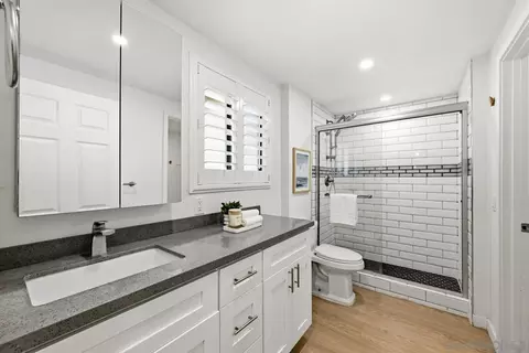 Bath - 8362 Via Sonoma #C, La Jolla, CA 92037 photo 1 of 1