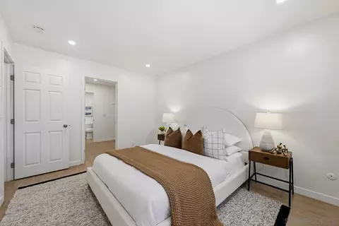 Bedroom - 8362 Via Sonoma #C, La Jolla, CA 92037 photo 2 of 2