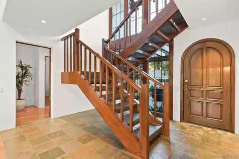 Entry Way - 224 Seeman Dr, Encinitas, CA 92024 photo 2 of 3