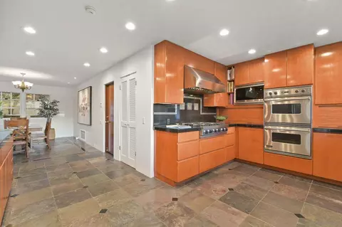 Kitchen - 224 Seeman Dr, Encinitas, CA 92024 photo 4 of 4