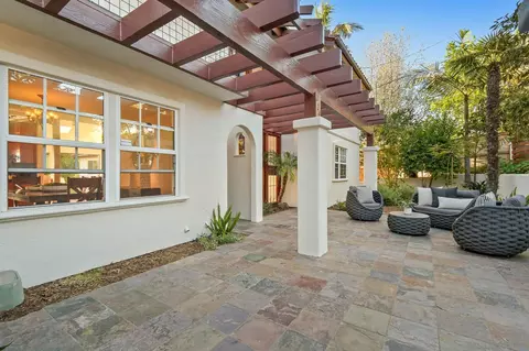 Exterior - 224 Seeman Dr, Encinitas, CA 92024 photo 9 of 24