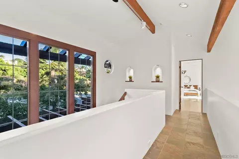 Entry Way - 224 Seeman Dr, Encinitas, CA 92024 photo 3 of 3
