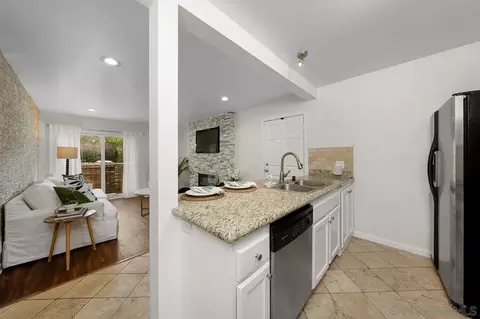 Kitchen - 9860 Dale #C3, Spring Valley, CA 91977 photo 3 of 4