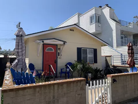 811 Niantic Ct, San Diego, CA 92109