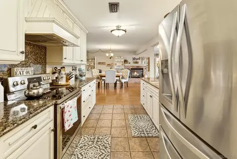 Kitchen - 13850 Midgrove Ct, Poway, CA 92064 photo 2 of 5