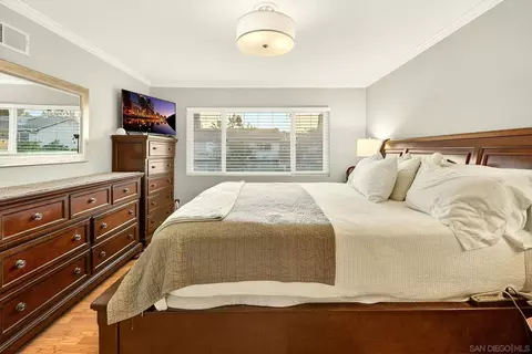 Bedroom - 13850 Midgrove Ct, Poway, CA 92064 photo 3 of 7