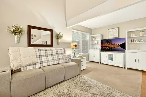 Living - 13850 Midgrove Ct, Poway, CA 92064 photo 4 of 5