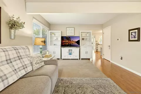 Living - 13850 Midgrove Ct, Poway, CA 92064 photo 2 of 5