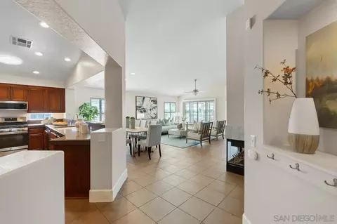 Entry Way - 2618 Columbine Rd, Alpine, CA 91901 photo 3 of 5