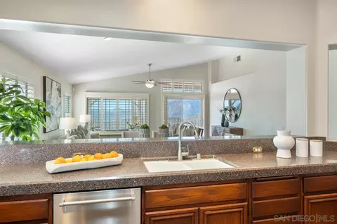 Kitchen - 2618 Columbine Rd, Alpine, CA 91901 photo 6 of 6