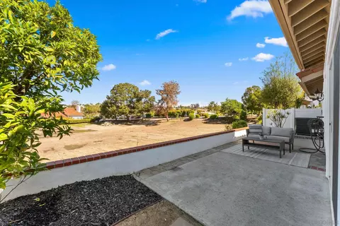 5086 Corinthia Way, Oceanside, CA 92056 photo 32