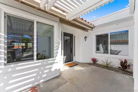 5086 Corinthia Way, Oceanside, CA 92056 photo 4
