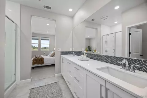 Bath - 3574 Conner Way, Oceanside, CA 92056 photo 4 of 7