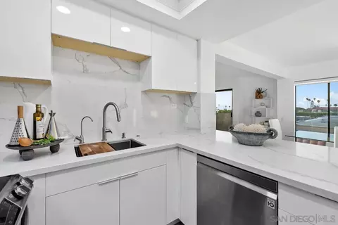 7550 Eads Ave #307, La Jolla, CA 92037 photo 19