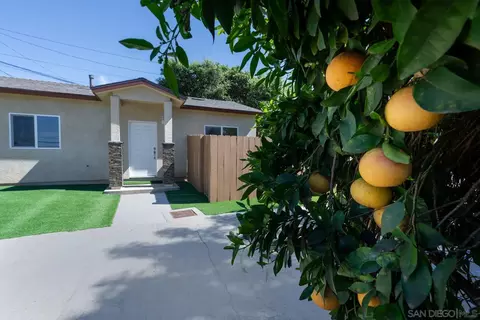 12325-12327 Lemoncrest Dr, Lakeside, CA 92040