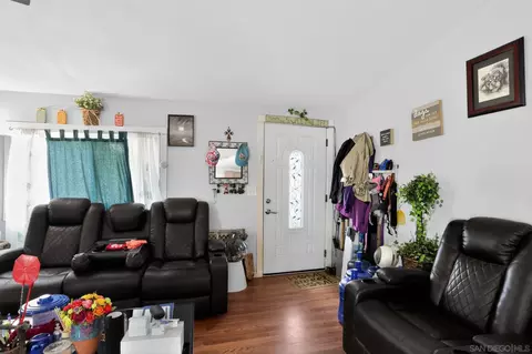 Entry Way - 16522 Stagecoach, Corning, CA 96021 photo 1 of 2