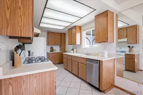 Kitchen - 5103 Mandarin Dr, Oceanside, CA 92056 photo 1 of 3