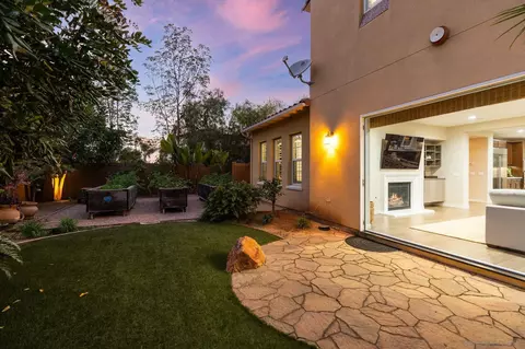 Exterior - 817 Dolphin, Encinitas, CA 92024 photo 4 of 14