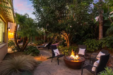 Exterior - 817 Dolphin, Encinitas, CA 92024 photo 5 of 14