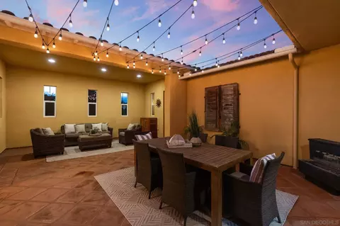 Exterior - 817 Dolphin, Encinitas, CA 92024 photo 7 of 14
