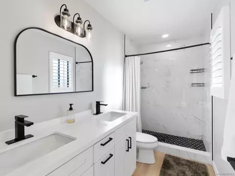 Bath - 15674 Cathedral Way, Ramona, CA 92065 photo 1 of 2