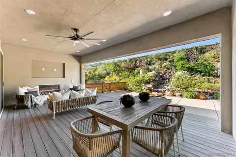 Exterior - 2935 Side Saddle Ln, Escondido, CA 92029 photo 12 of 29