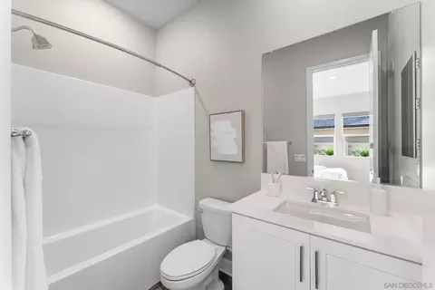 Bath - 2935 Side Saddle Ln, Escondido, CA 92029 photo 7 of 7
