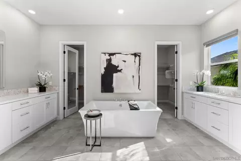 Bath - 2935 Side Saddle Ln, Escondido, CA 92029 photo 2 of 7