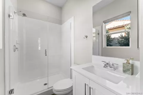 Bath - 2935 Side Saddle Ln, Escondido, CA 92029 photo 1 of 7