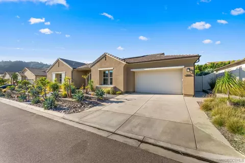 Exterior - 2935 Side Saddle Ln, Escondido, CA 92029 photo 5 of 29