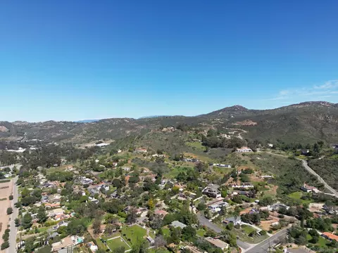 View/Area - 26327 N Broadway, Escondido, CA 92026 photo 7 of 9