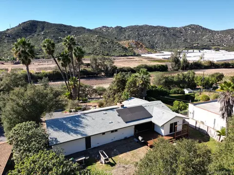 View/Area - 26327 N Broadway, Escondido, CA 92026 photo 3 of 9