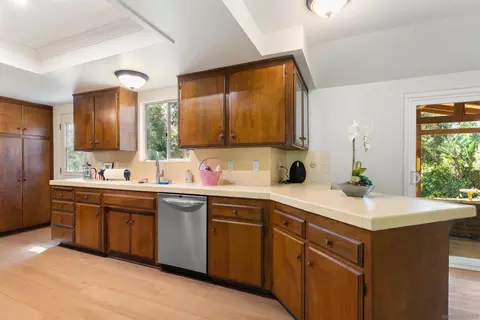 Kitchen - 1027 Pepper Tree Ln, Fallbrook, CA 92028 photo 2 of 3