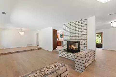 Living - 1027 Pepper Tree Ln, Fallbrook, CA 92028 photo 2 of 5